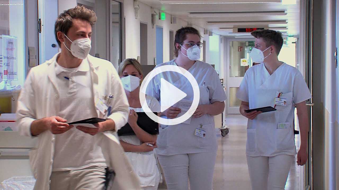 Schüler leiten eine Station